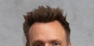 Joel-McHale-Net-Worth