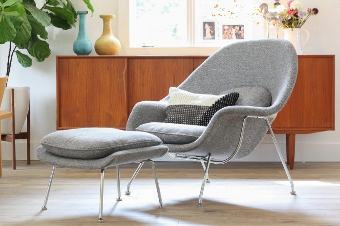 womb chair and ottoman