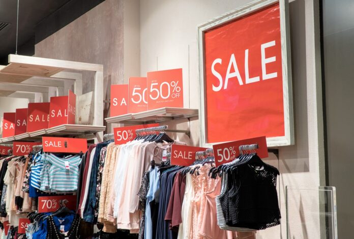 How to Save Money on Your Next Clothes Shop