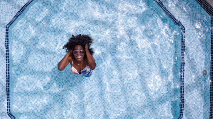 woman-pool