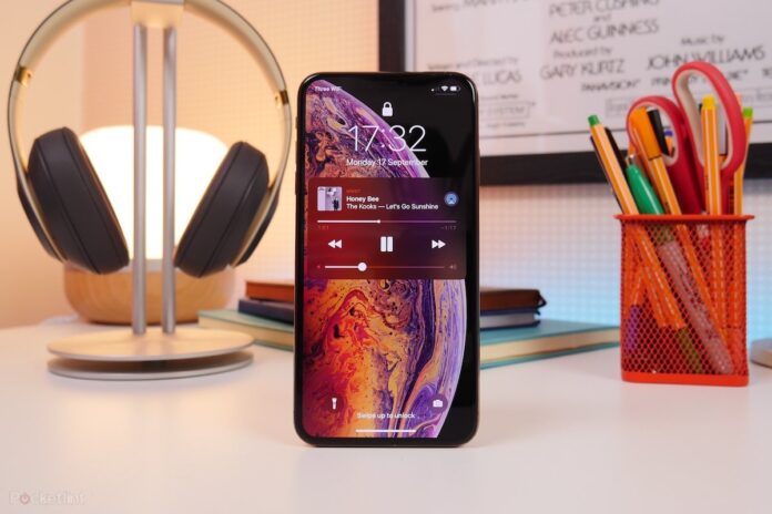 iPhone XS