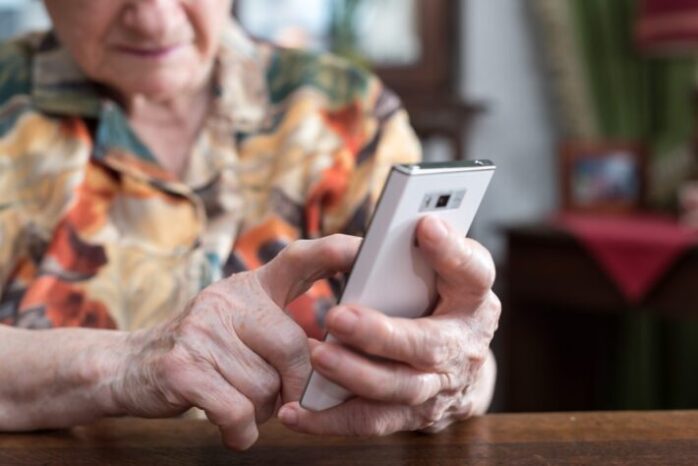 Helping the Elderly Get to Grips With the Internet
