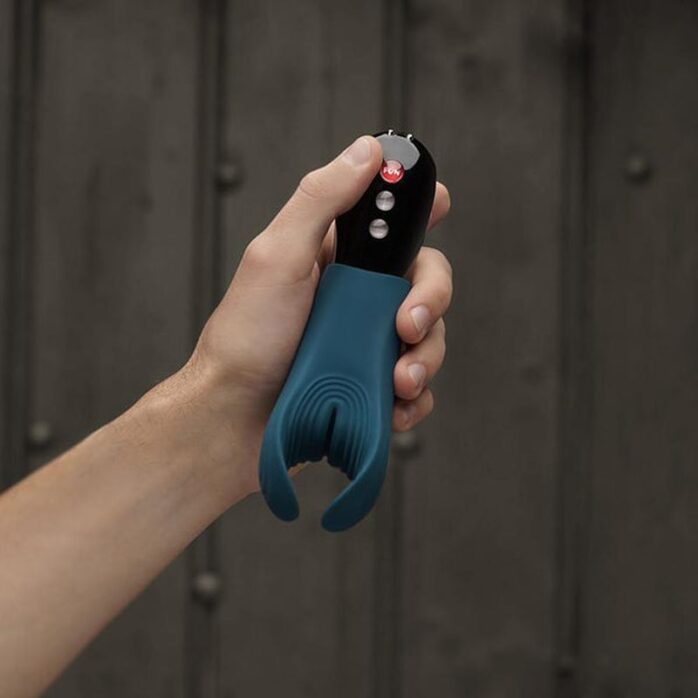 Fun-Factory-Manta-Vibrating-Stroker-3_dc7b79b7-4368-436b-ac15-beb8513cd6de_600x