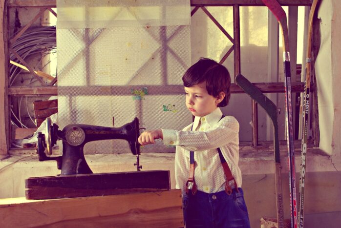 rustic-sewing-machine