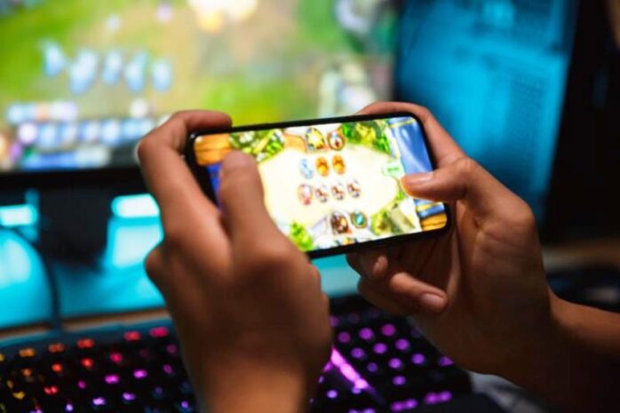 Playing Online Pokies