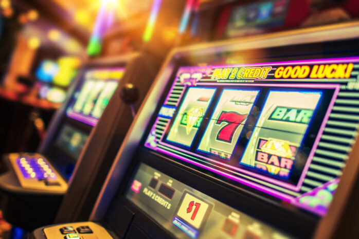 What-are-slot-machines-900x600