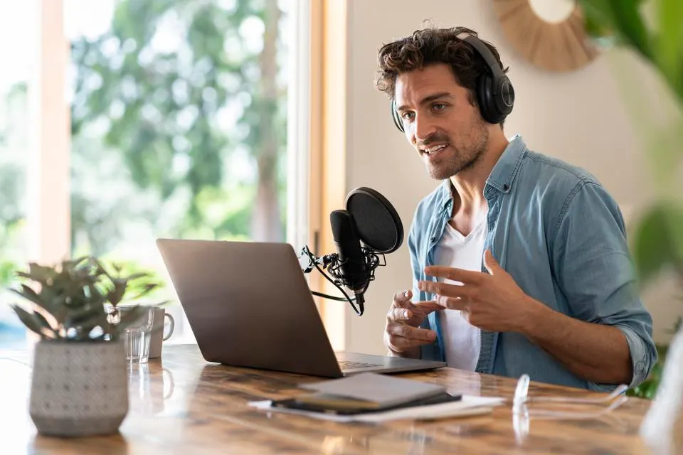 Podcast Sponsorship vs. Traditional Advertising