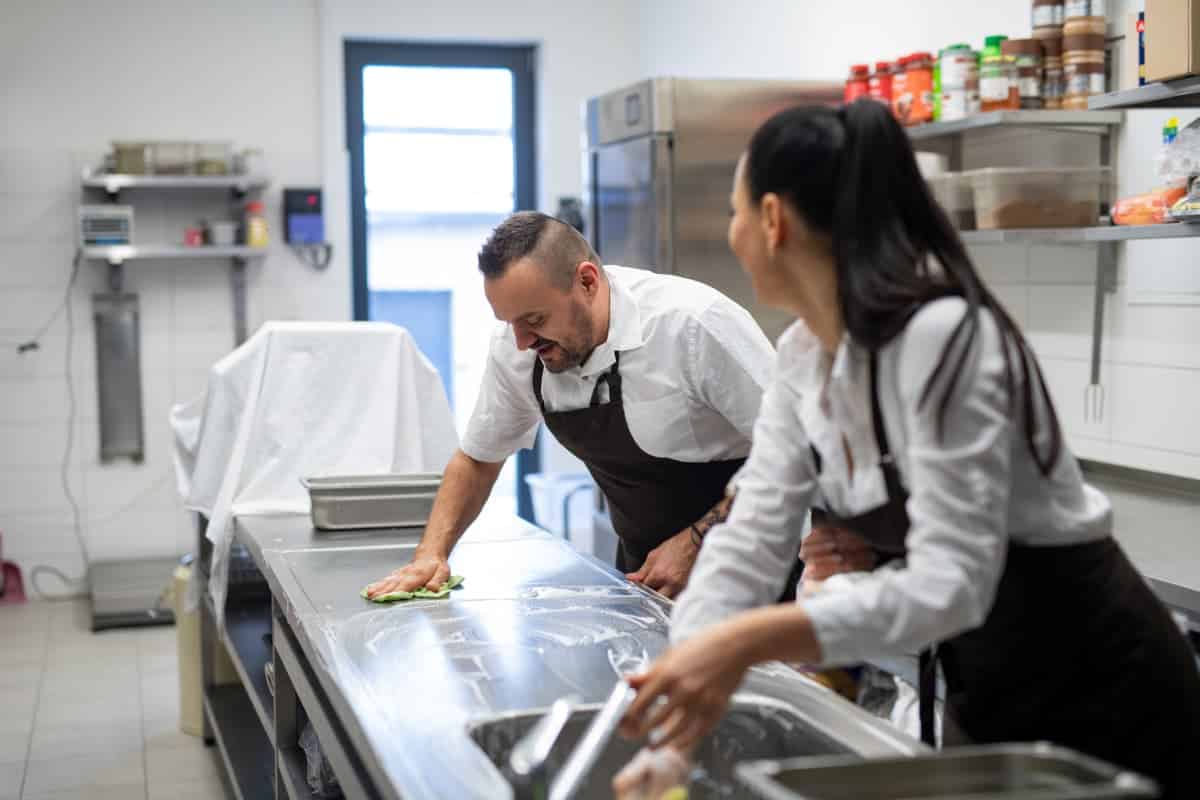Mastering Cleanliness: Essential Tips for a Spotless Commercial Kitchen Mastering Cleanliness: Essential Tips for a Spotless Commercial Kitchen